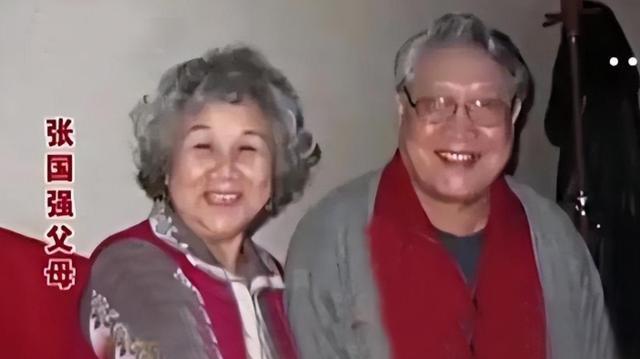 张国强：被前妻嫌穷，40岁二婚带子娶郭京飞前任，如今苦尽甘来