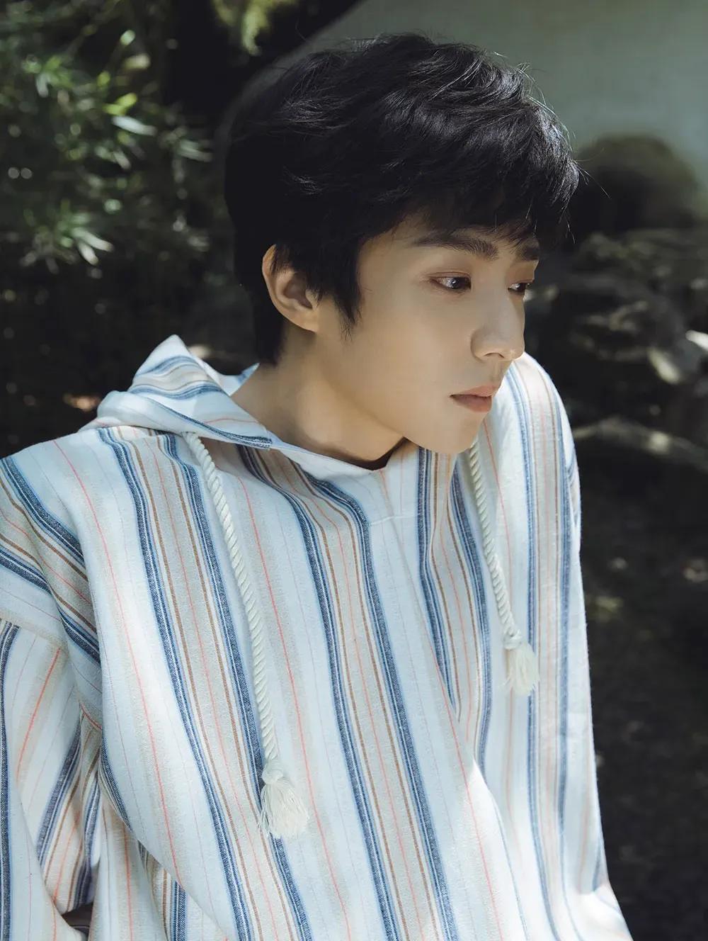 《归队》最惨角色：戏内灰头土脸大黄牙，戏外又高又帅