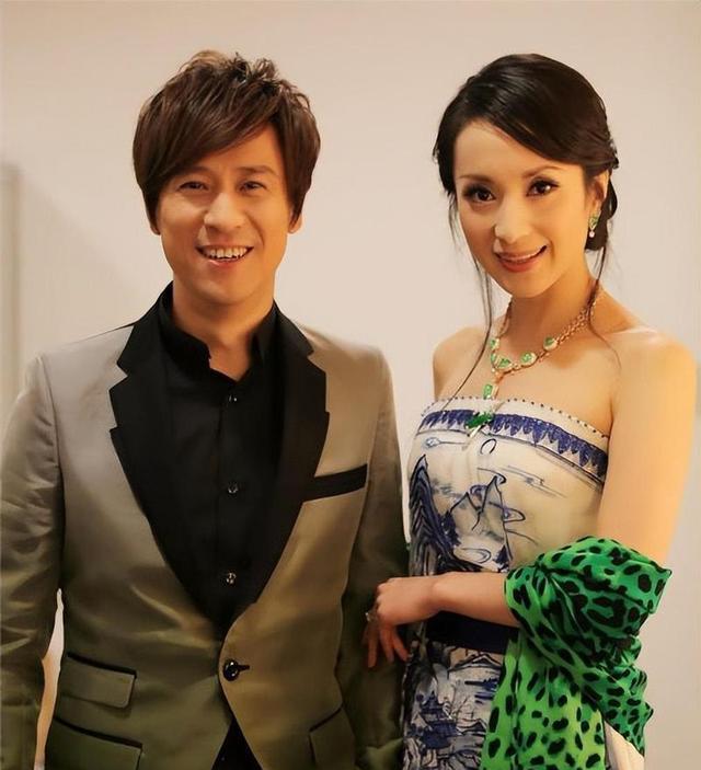 解晓东现状：定居安徽，陪九旬父亲安度晚年，57岁还出席商演赚钱