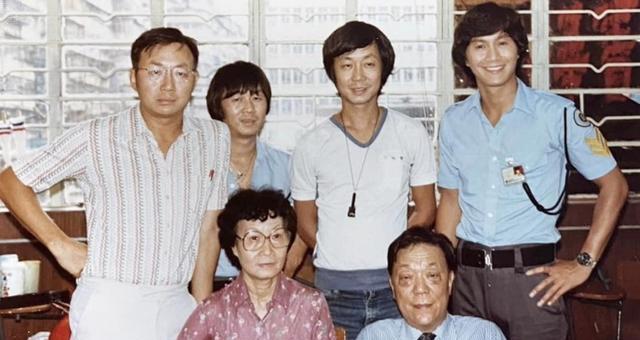 许冠杰许冠文兄弟合体掀回忆杀 儿子许怀谷狂秀小时候相片为父庆生