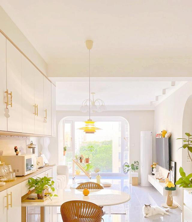 家居设计新趋势：从简约到工业，哪种风格最能提升你的生活质量？