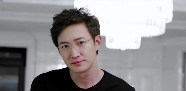 负心汉王阳：和蒋欣恩爱多年，结果扭头选择了“旺夫”的高斯