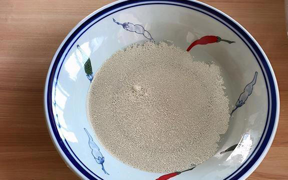 平底锅做芝麻火烧，10分钟学会，香酥到全家抢着吃