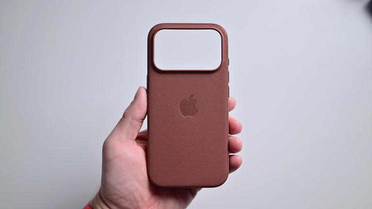苹果 iPhone 17 系列、iPhone Air 手机壳上手：科技织物领衔