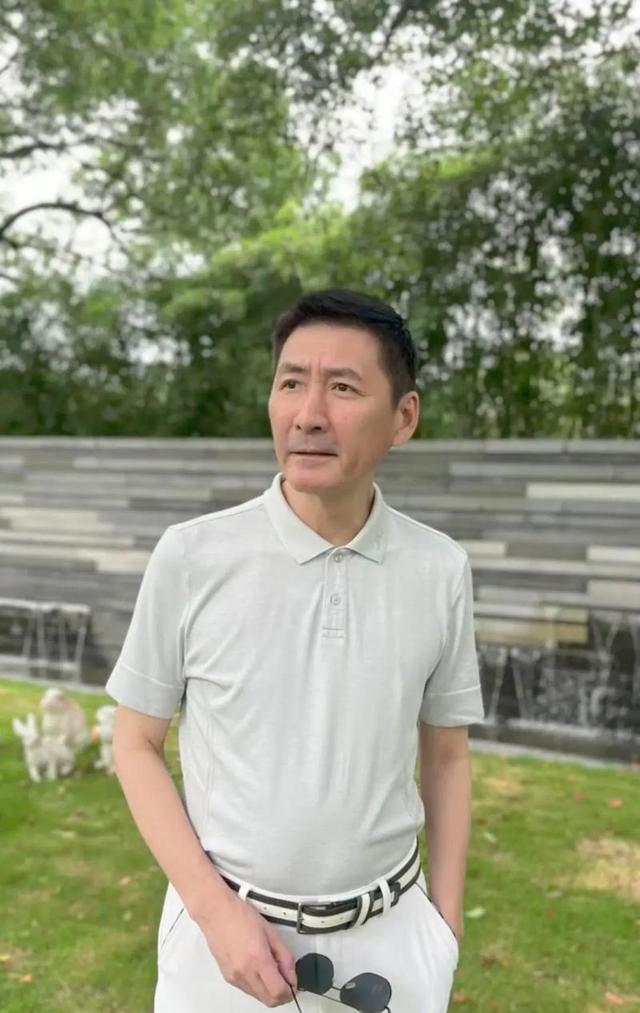 张子健：前妻患癌离世13年，二婚娶离异带娃的方芸，如今怎样了？