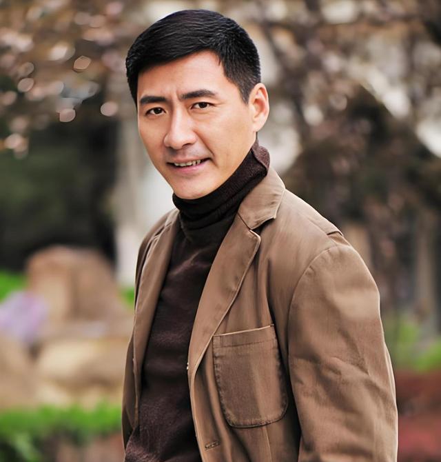 张子健：前妻患癌离世13年，二婚娶离异带娃的方芸，如今怎样了？