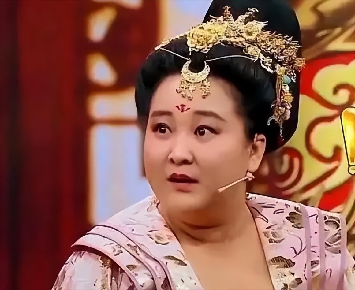 退出春晚，被综艺“开除”，跨行做导演，43岁的贾玲后悔了吗？