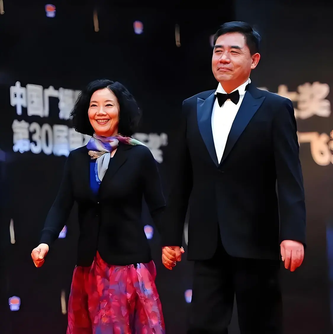 拍完戏就回家！长得风流倜傥却从不风流，这6位明星绝对是好男人