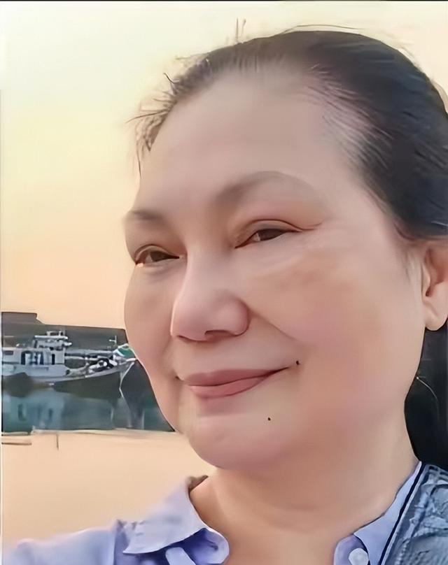 S�����ˣ���С�������Ӧ���ް��ţ�С�h��С�H�H�������˶�����