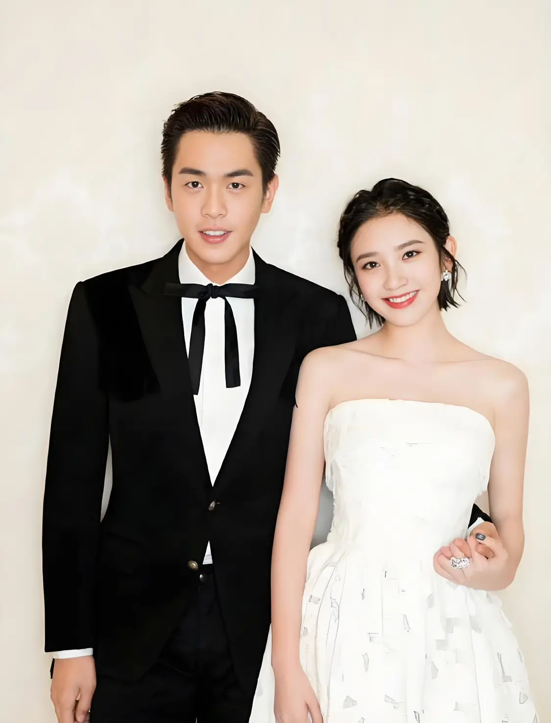 拍完戏就回家！长得风流倜傥却从不风流，这6位明星绝对是好男人