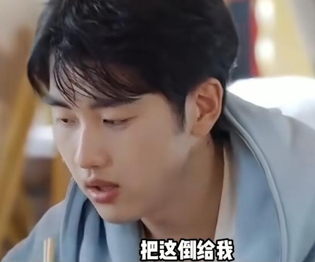 金莎也没想到，恋爱3年，小17岁男友孙丞潇，竟走上了贾冰的老路