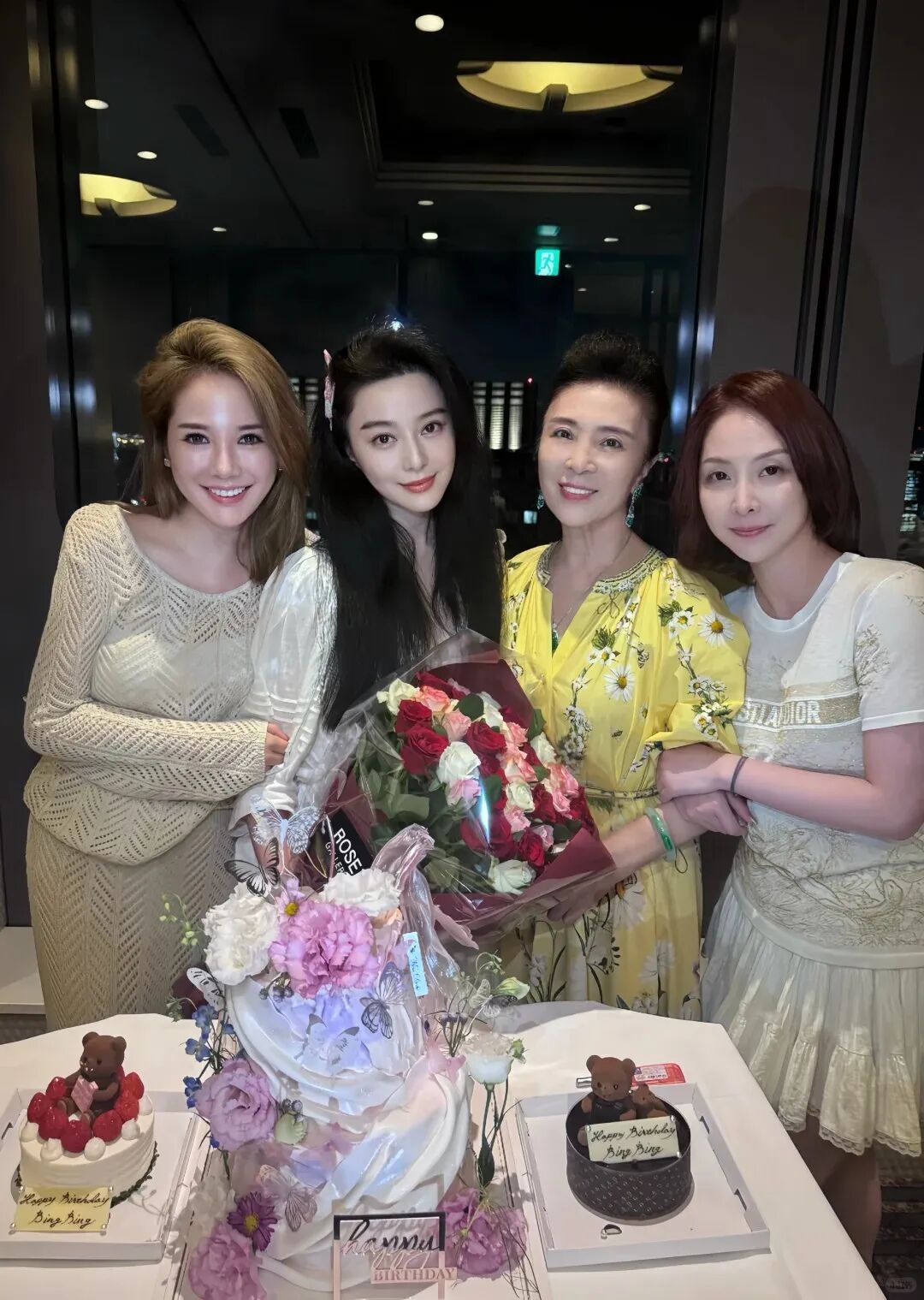 范冰冰44岁生日美照，颜值依旧很能打，说她冻龄一点不为过啊