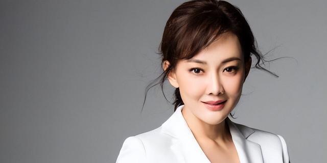 演员牛莉：我这辈子最正确的决定，就是为普通的丈夫连生了仨孩子