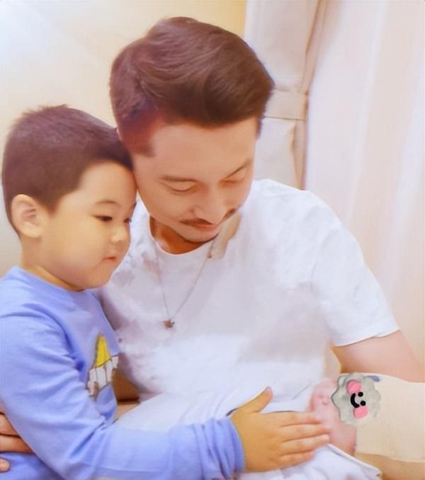 40岁李小萌：我这辈子最正确的决定，就是嫁给名气不如自己的王雷