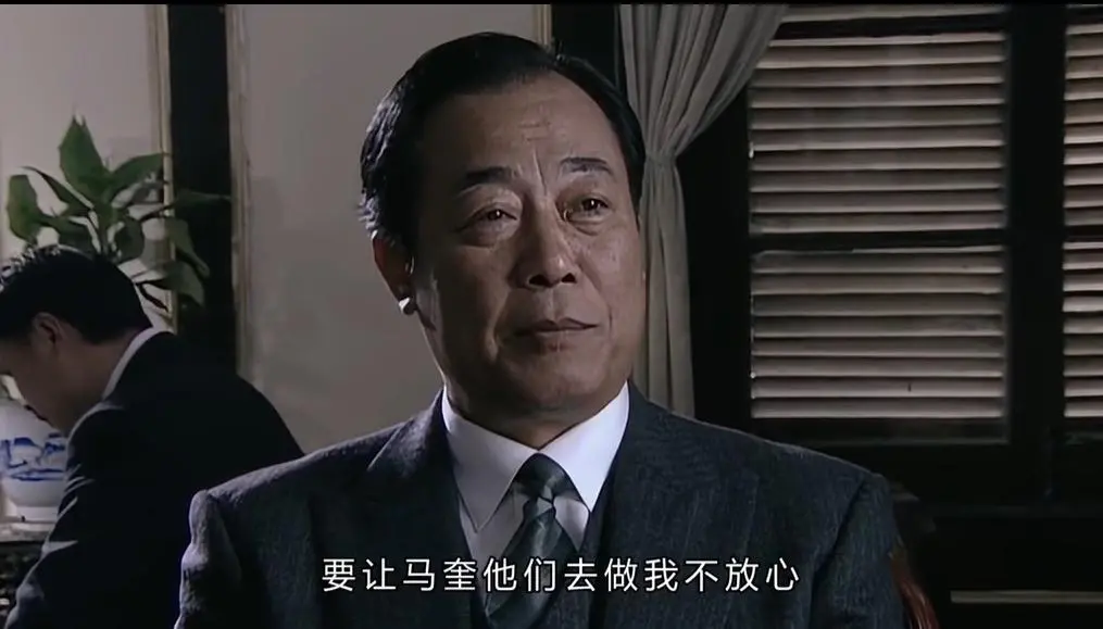 重温《潜伏》大结局：才懂余则成这辈子都不会爱上晚秋，太悲哀