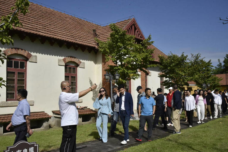 Сʷ+Ӱ+ģʽͷӰҵǩԼפ