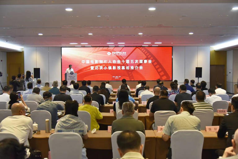 Сʷ+Ӱ+ģʽͷӰҵǩԼפ