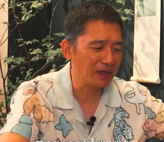 梁朝伟隐居日本多年，只为这简单理由，刘嘉玲却过得如此精彩？