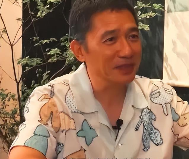 梁朝伟隐居日本多年，只为这简单理由，刘嘉玲却过得如此精彩？