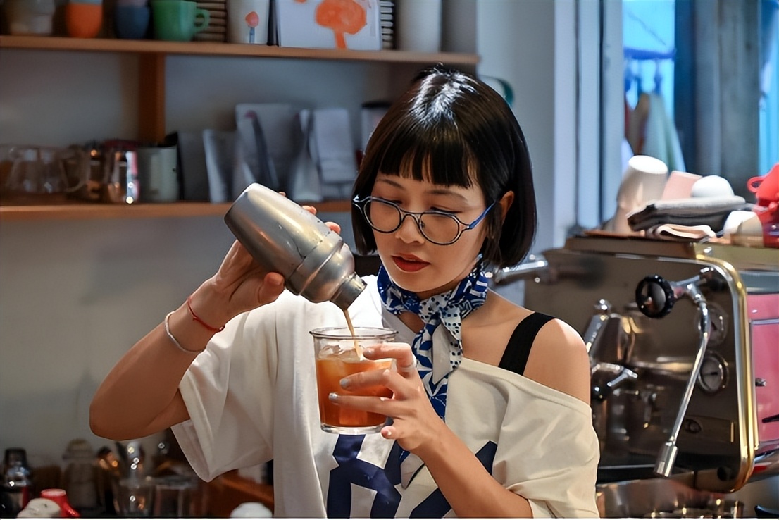 �ųƺ��ž����ݵ�������������һ���ܵ������˵Ļ�ӭ�� ���ȱ����µ����������ع���Щ�������Ʒ�ﾹ����15��ǰ�ͱ����۵������ɷ֡� ���˲�����������������������������������ô���£�  ��������; ����������е㷳�գ�ȥ�����챨�滹���ڳ���