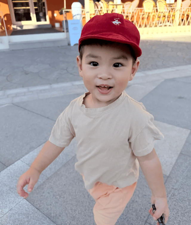 36岁代旭北京带娃被偶遇，与尹雨航早就低调领证，儿子都2岁了