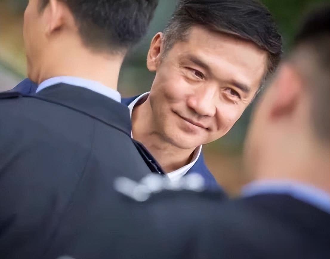 扫黑反腐剧再出王炸，于和伟王志文主演，《狂飙》靠边站！