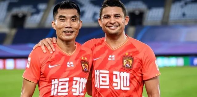 官宣邀请！艾克森二进宫加盟成都蓉城，姚夏徐正源双双点赞力挺