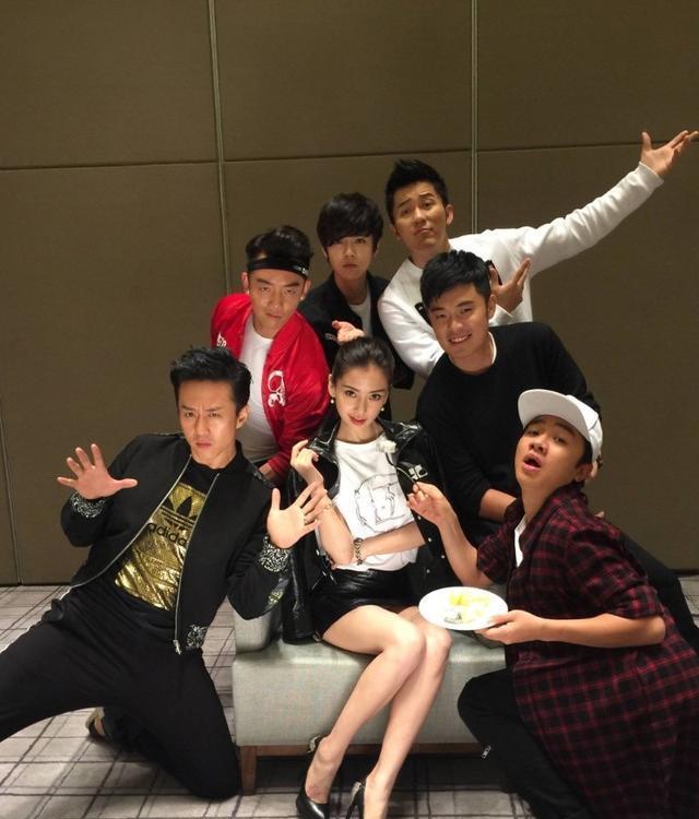 初代跑男集结!李晨邓超陈赫现身鹿晗演唱会!鹿晗发文让李晨很尴尬