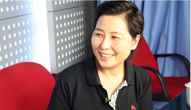 主持人陈辰：住千万豪宅，和歌唱家余笛儿女双全，46岁官宣新身份