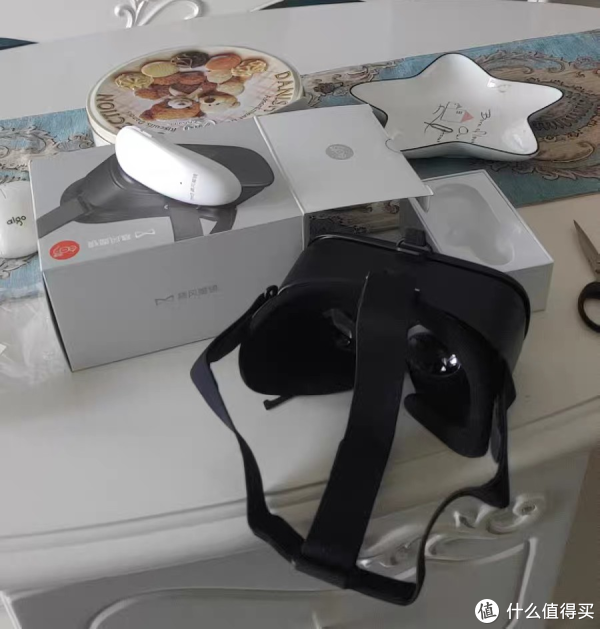 大量全新暴风VR眼镜流入闲鱼，含手柄20元不到，也能体验穷鬼VR？