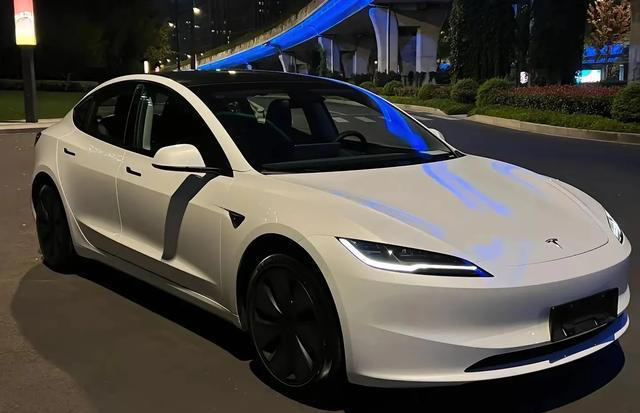 在线求建议，20万买宝马3系还是特斯拉Model 3，真心纠结到睡不着
