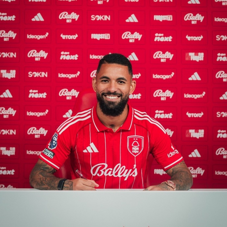 都体：道格拉斯-路易斯在本轮英超受伤，触发买断条款的难度增大