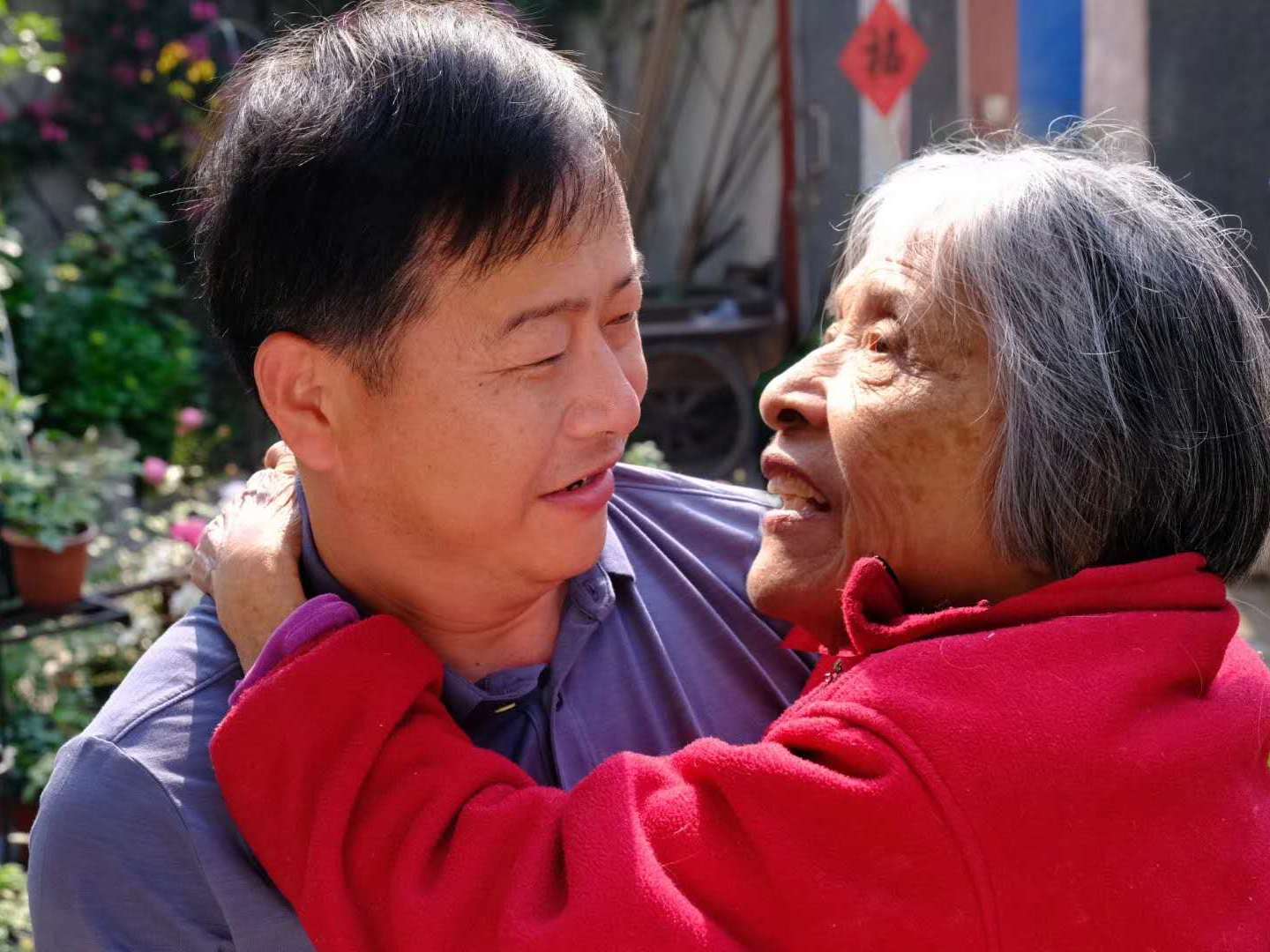 三十四年如一日，常熟董浜教师用陪伴讲好一堂“孝亲课”