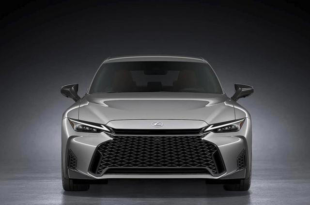 缝缝补补又3年，雷克萨斯IS车型再次更新，这下你会买吗？