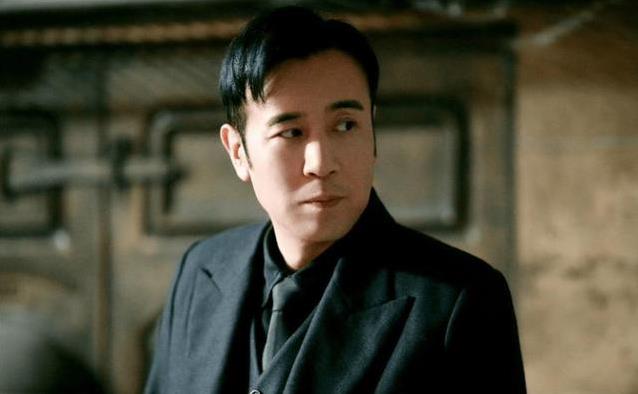 于和伟苦日子熬出头，妻子默默供学费，8套房全家安稳