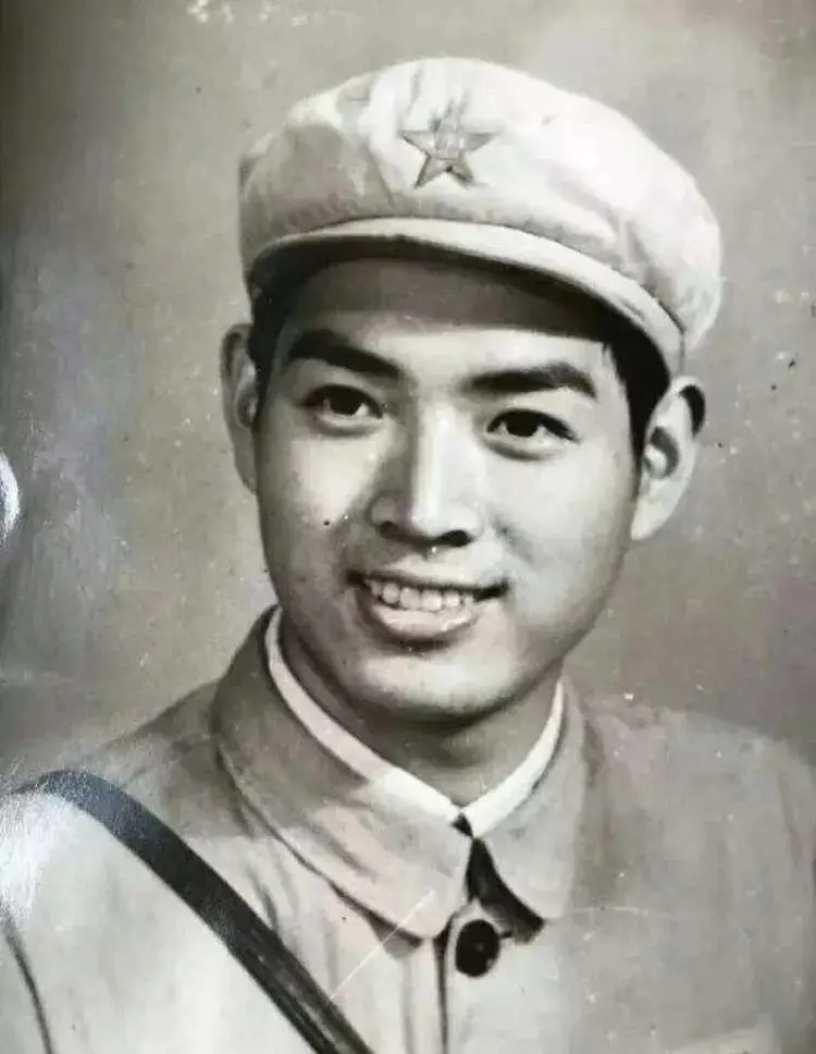 《赴山海》叔圈天团又火了，年轻时各个是“男神”，颜值不输成毅