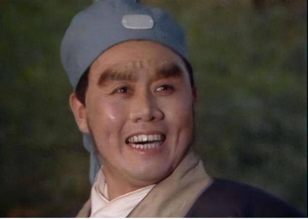  “猪八戒”已经80岁了，妻子比嫦娥还美，如今儿子也事业有成