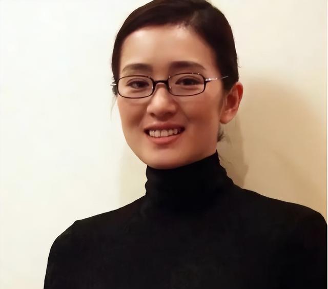 辛芷蕾没想到，最看好自己的王家卫，却在她拿奖后先泼了一盆冷水