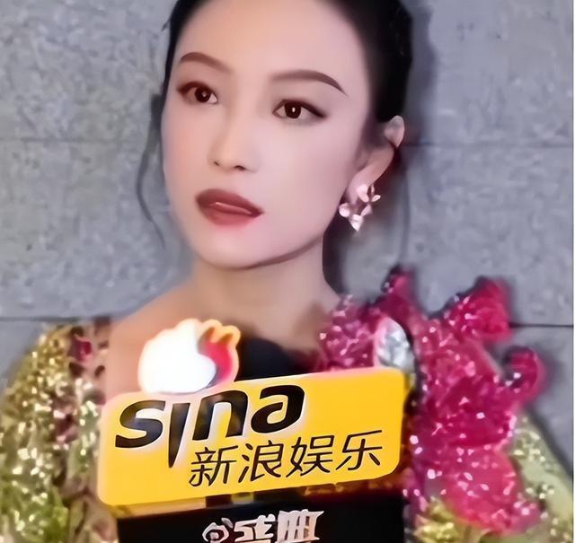 辛芷蕾没想到，最看好自己的王家卫，却在她拿奖后先泼了一盆冷水