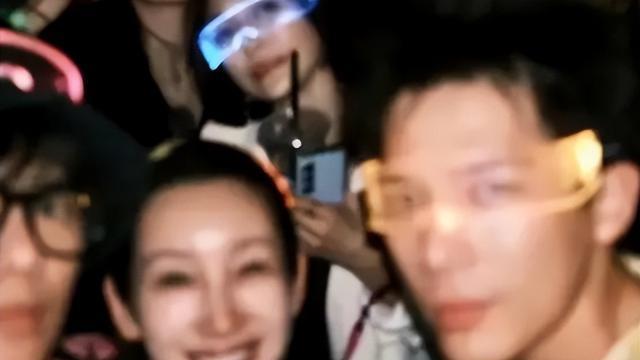 辛芷蕾没想到，最看好自己的王家卫，却在她拿奖后先泼了一盆冷水