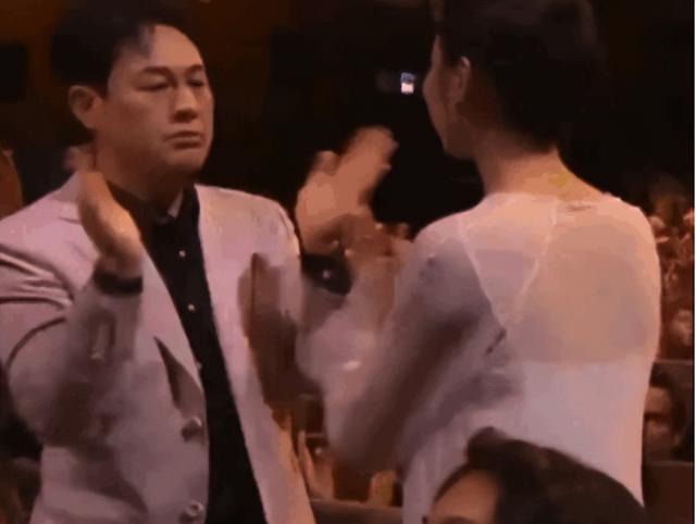 辛芷蕾没想到，最看好自己的王家卫，却在她拿奖后先泼了一盆冷水