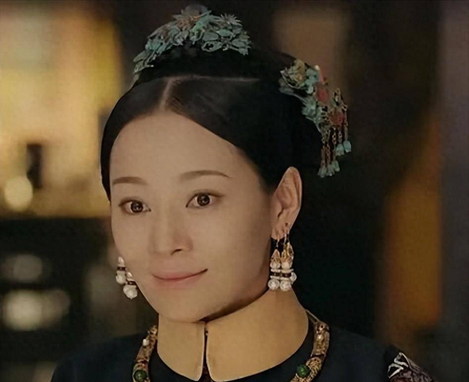 戏里演母子，戏外倒追“儿子”5年，喜得双胞胎的她已成人生赢家
