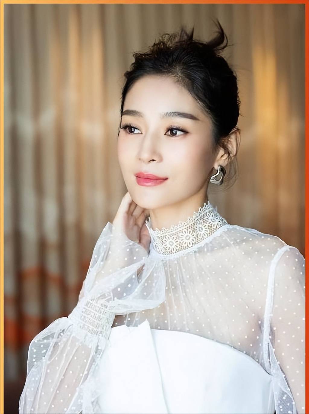 戏里演母子，戏外倒追“儿子”5年，喜得双胞胎的她已成人生赢家