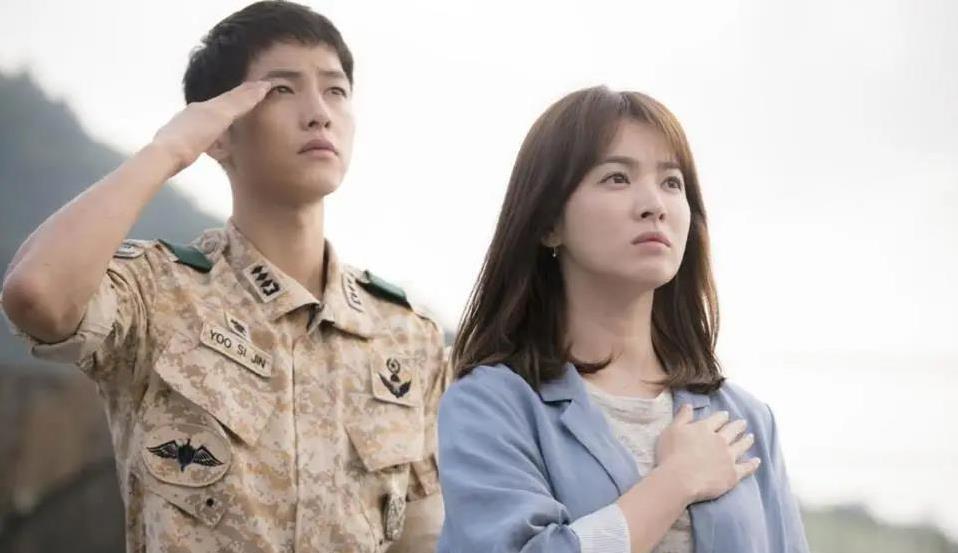 宋仲基跨国婚姻甜又累：老婆不来韩国，儿子只说外语，他咋办？