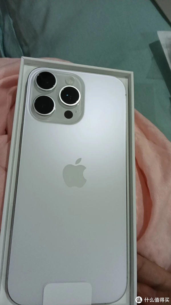 告别冲动换机：2025年我选择与旧iPhone共度的三个理由