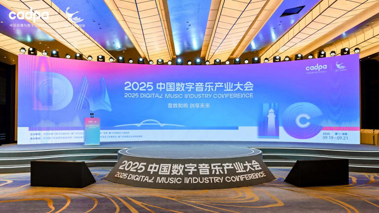 йֲҵģ2113.5Ԫͬ10.8%