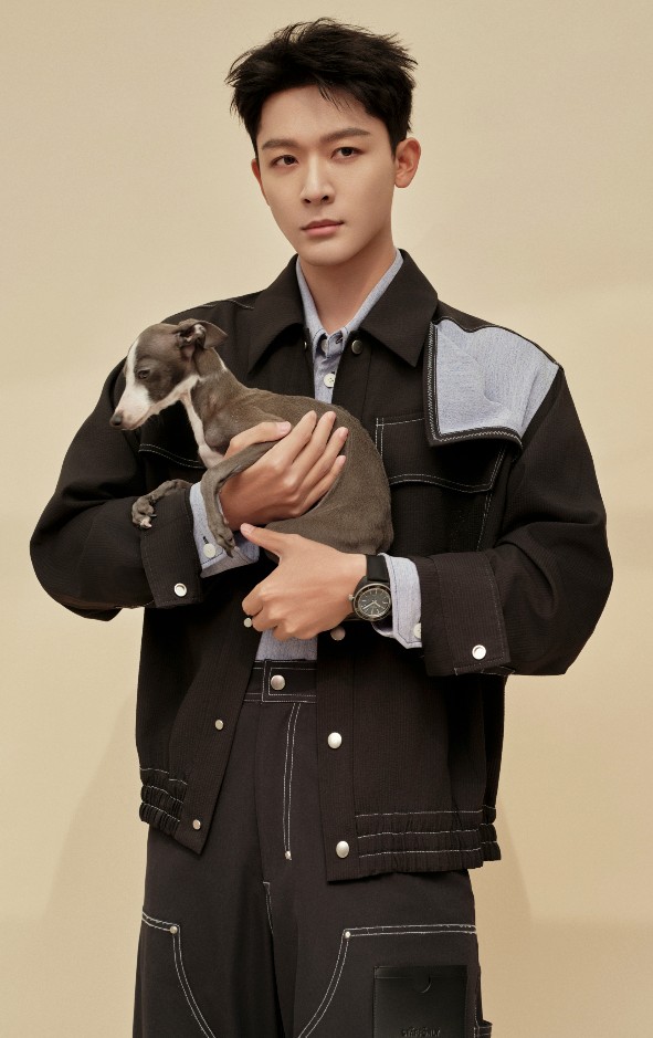 张晚意自曝没有经济公司