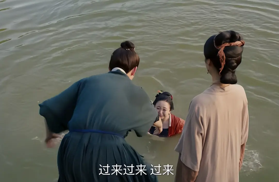 才播4集，评分9.4，终于有跟《武林外传》一较高下的古装喜剧了