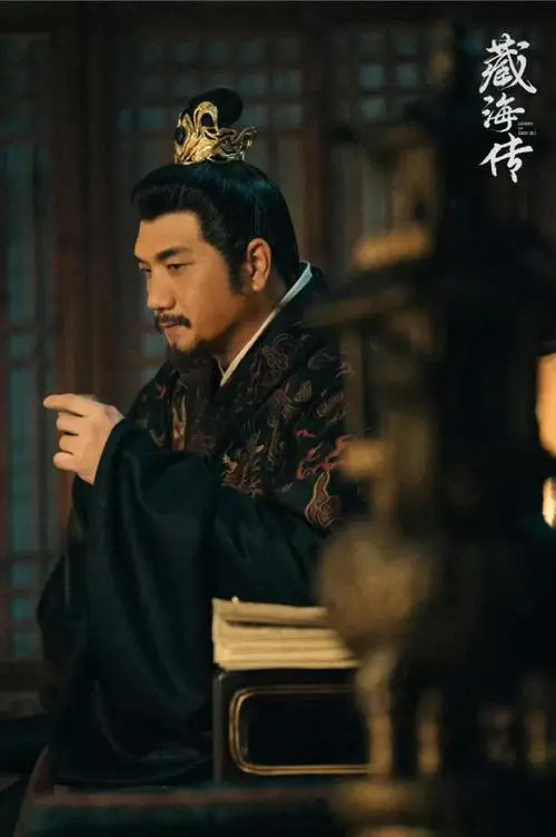 郑晓龙新剧开机，周冬雨沦为配角，看到女主不少网友表示想弃剧
