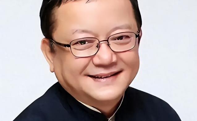 王刚砸宝引争议，身家10亿是谣言，真相却让人泪目